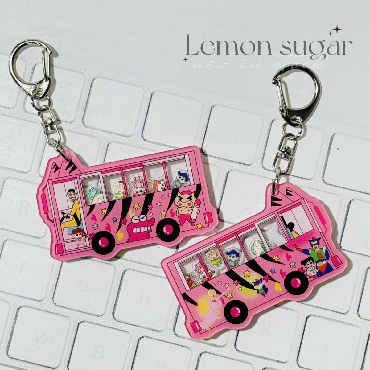 Kids Education School - Porte-clés pendentif Crayon Shin-chan en forme